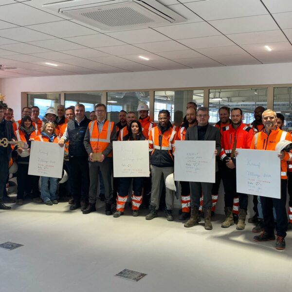 Remise des clés bureaux KCS